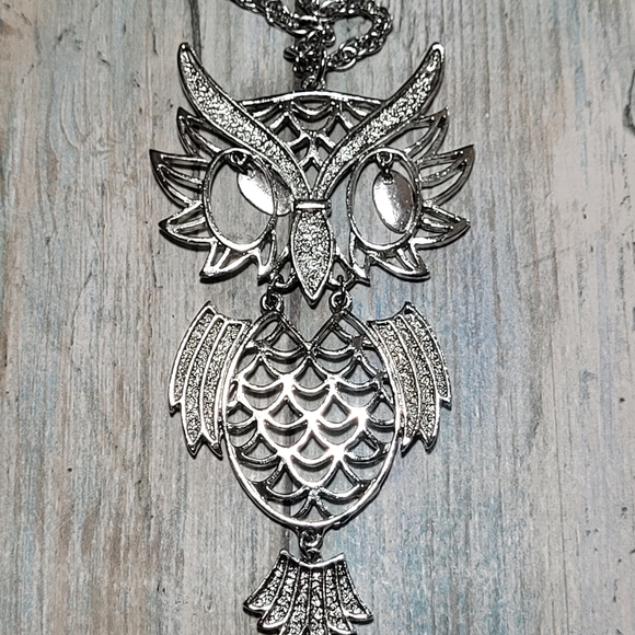 Owl Set Necklace and Earrings. - Picture 2 of 8